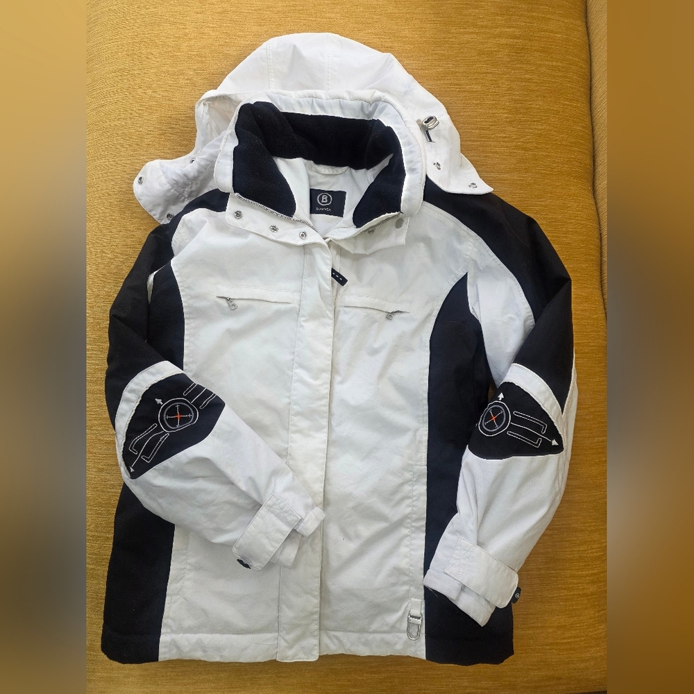 Bogner Goan Thyllmann Size 8 Ladies Vintage White and Black Women's Ski Jacket